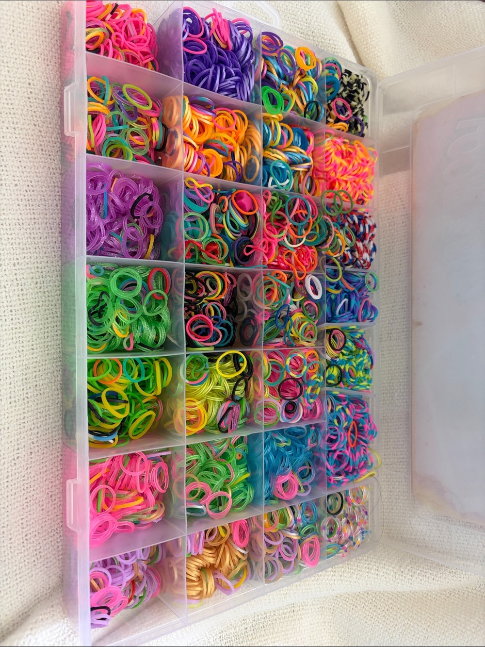 Assorted Neon Rubber Bands Storage Kit - Multicolor
